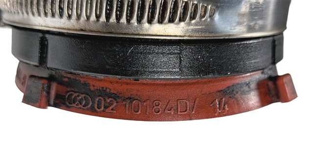 Thumbnail 6: 2011 MERCEDES E350 (W212) 3.0L (OM642) ENGINE MASS AIR FLOW MAF SENSOR DUCT TUBE