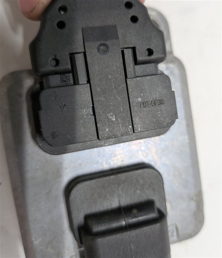 Thumbnail 7: 2011 MERCEDES E350 (W212) 3.0L (OM642) DIESEL NOX SENSOR CONTROL MODULE SET/2