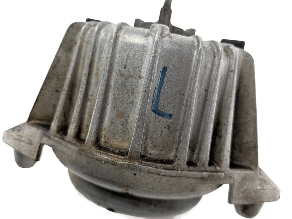 Thumbnail 7: 2011 MERCEDES E350 (W212) 3.0L (OM642) ENGINE LEFT DRIVER MOTOR MOUNT SUPPORT