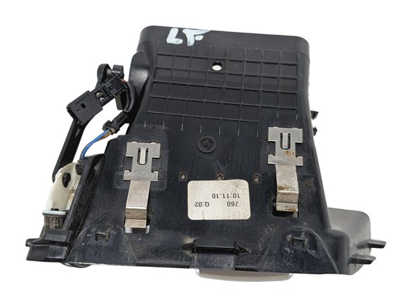 Thumbnail 4: 2011 MERCEDES E350 (W212) FRONT LEFT DRIVER DASH HEAT AIR AC VENT (Black)