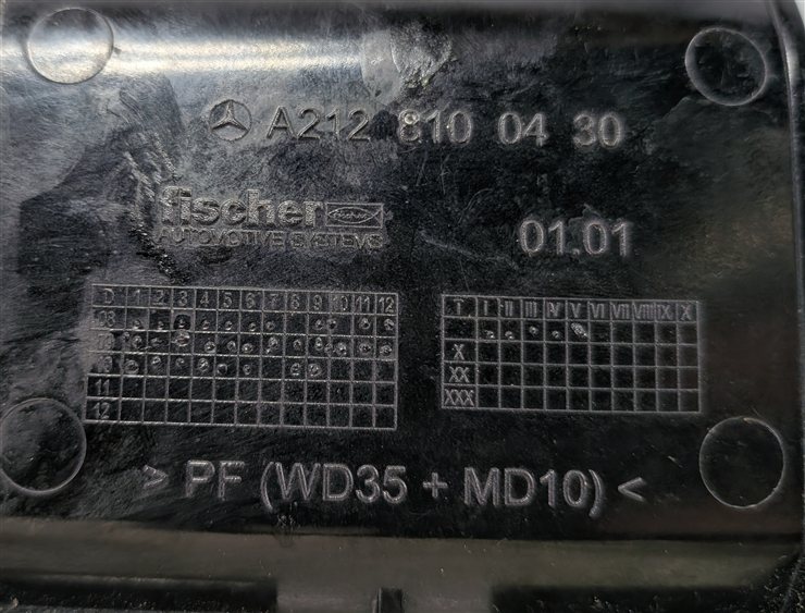 Thumbnail 5: 2011 MERCEDES E350 (W212) FRONT CENTER CONSOLE ASHTRAY INSERT TRAY