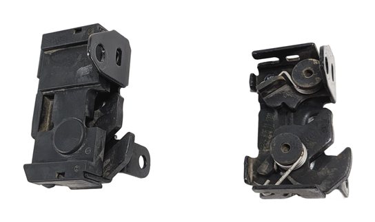 Thumbnail 3: 2011 MERCEDES E350 (W212) FRONT HOOD LID LOCK LATCH CATCH SET/2