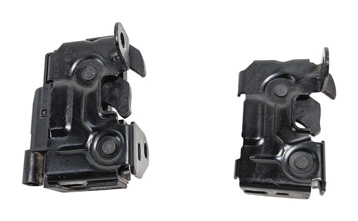 Thumbnail 4: 2011 MERCEDES E350 (W212) FRONT HOOD LID LOCK LATCH CATCH SET/2