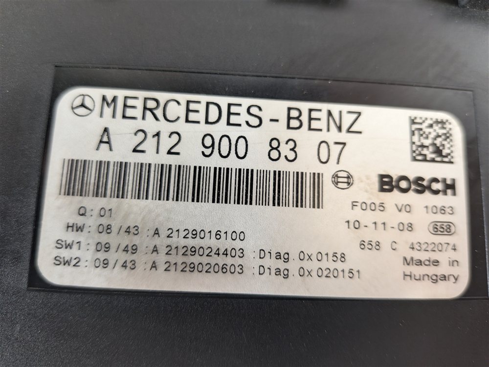 Thumbnail 10: 2011 MERCEDES E350 W212 3.0L FRONT SIGNAL ACQUISITION SAM MODULE FUSE BOX RELAY
