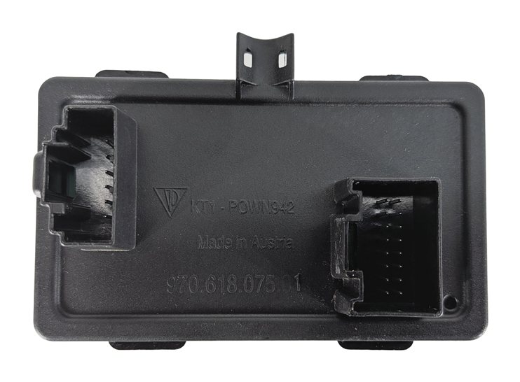 Thumbnail 2: 2016 PORSCHE PANAMERA (970) 3.6L BATTERY POWER JUNCTION BOX CONTROL MODULE