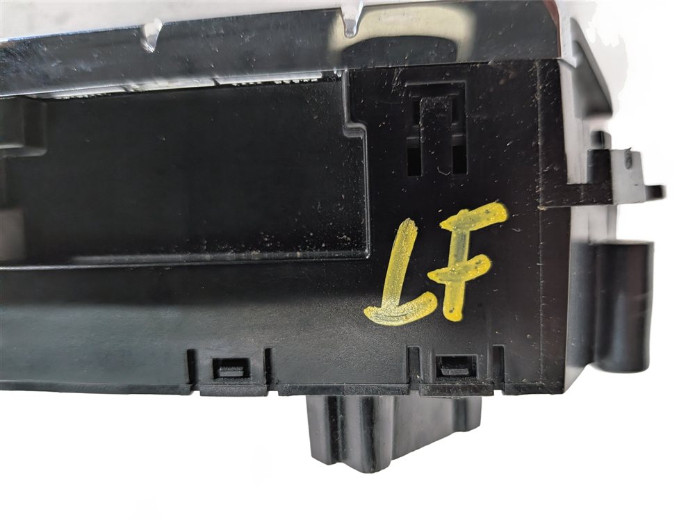 Thumbnail 4: 2016 PORSCHE PANAMERA (970) FRONT LEFT DRIVER SEAT MEMORY CONTROL ADJUST SWITCH