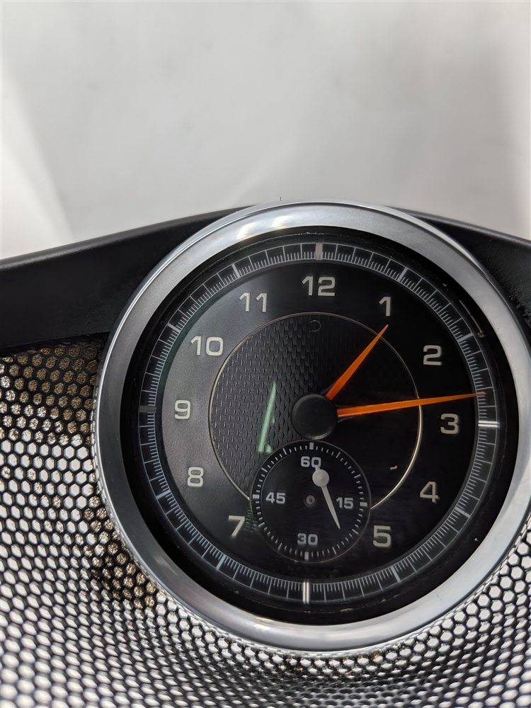 Thumbnail 11: 2016 PORSCHE PANAMERA (970) UPPER CENTER DASH TRIM SPEAKER GRILLE ANALOG CLOCK