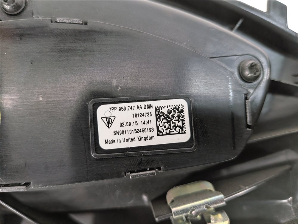 Thumbnail 5: 2016 PORSCHE PANAMERA (970) FRONT LEFT DRIVER POWER SEAT ADJUSTMENT SWITCH TRIM