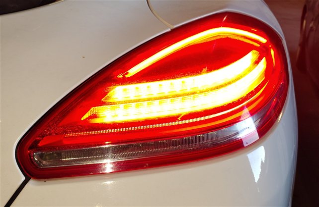 Thumbnail 2: 14-16 PORSCHE PANAMERA (970 G1) REAR RIGHT TAIL LIGHT ASSEMBLY w/O DARKENED LENS