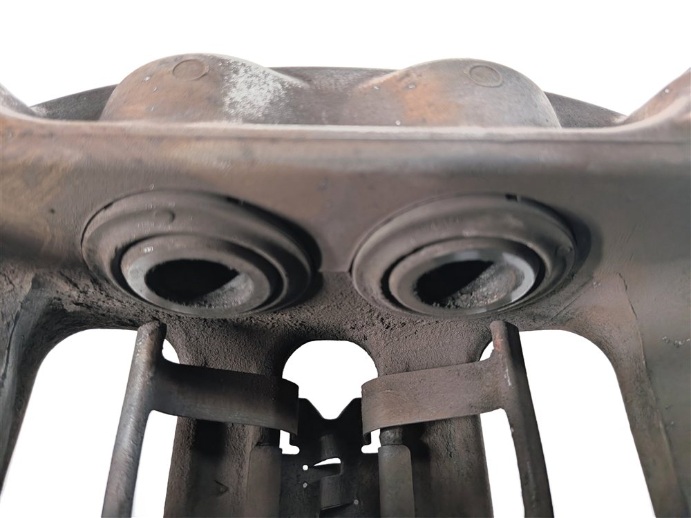 Thumbnail 6: 14-16 PORSCHE PANAMERA (970) REAR RIGHT BRAKE CALIPER