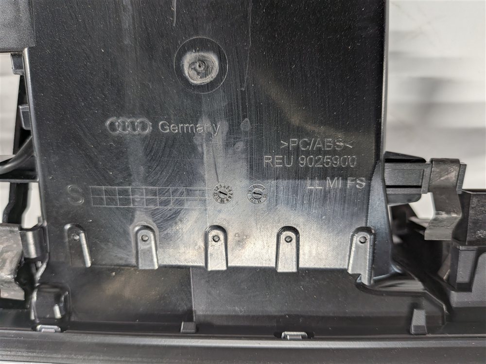 Thumbnail 5: 2013 AUDI A7 (C7 4G8) FRONT CENTER DASH HEAT AIR AC VENT w/HAZARD SWITCH (Black)