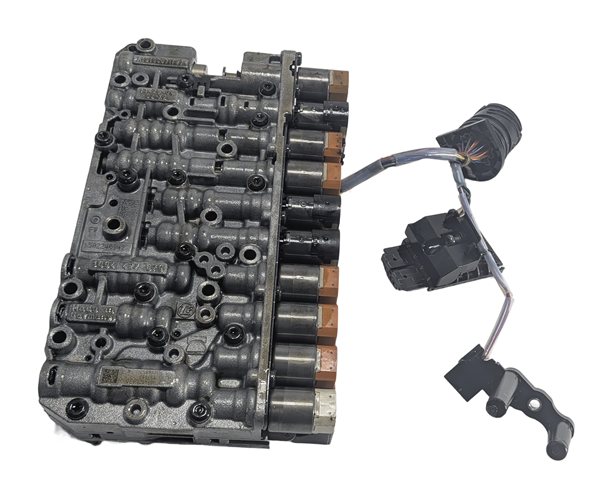 Thumbnail 3: 2014-2017 EVOQUE DISCOVERY SPORT (L538 L550) 9HP-48 AUTO TRANSMISSION VALVE BODY