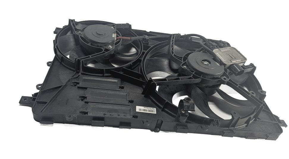 12-17 LR2 DISCOVERY SPORT RANGE ROVER EVOQUE L550 RADIATOR COOLING FAN & SHROUD