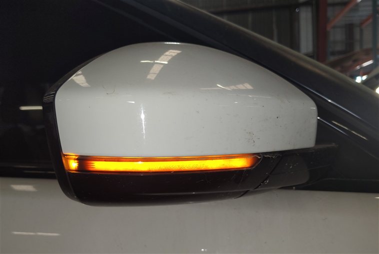 Thumbnail 2: 2014-2019 RANGE ROVER EVOQUE (L538) RIGHT P-FOLD HEATED DOOR MIRROR (White)
