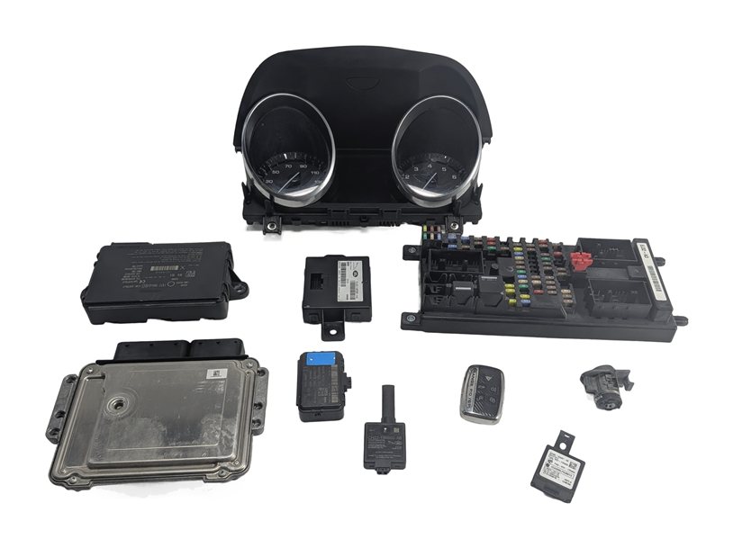 Thumbnail 4: 2014-2015 RANGE ROVER EVOQUE (L538) 2.0L TURBO ENGINE IMMOBILIZER MODULE KEY SET