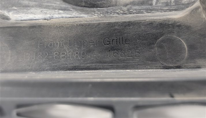 Thumbnail 5: 2013-2015 RANGE ROVER EVOQUE (L538) FRONT UPPER HOOD AIR VENT GRILLE TRIM