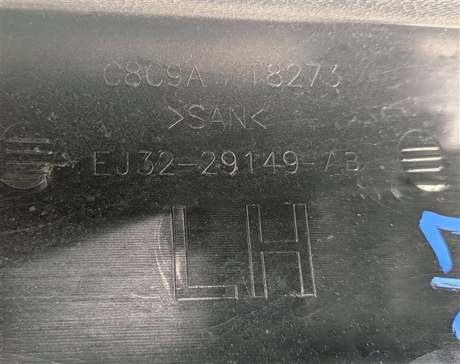 Thumbnail 6: 15 RANGE ROVER EVOQUE L538 REAR LEFT D-PILLAR COVER TRIM MOULDING (GLOSS BLACK)