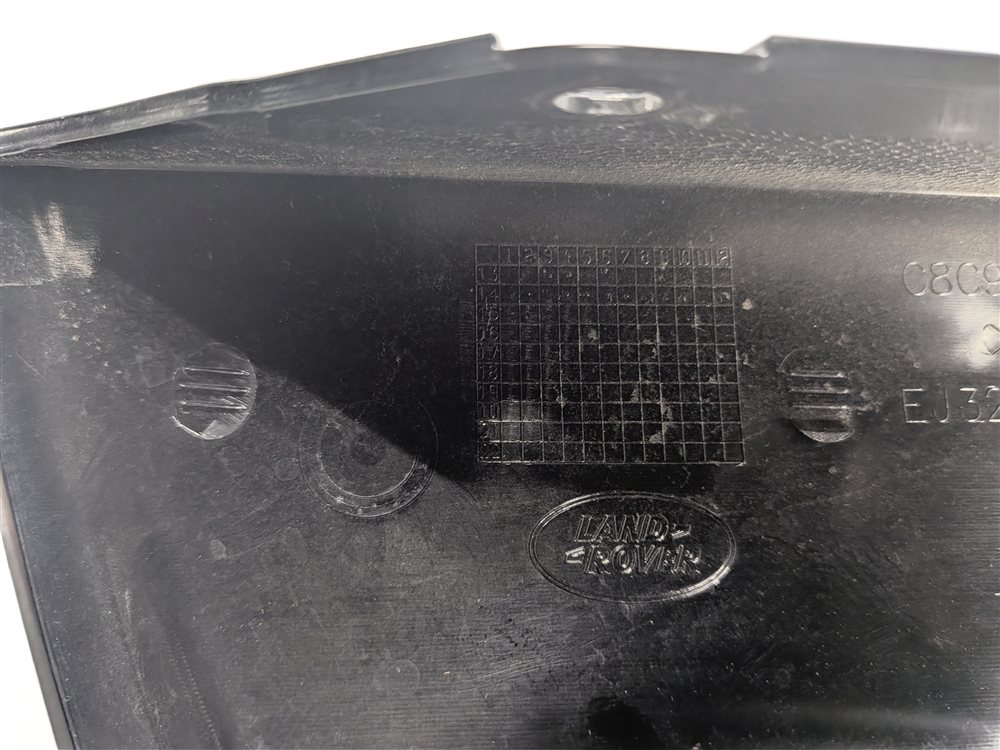 Thumbnail 7: 15 RANGE ROVER EVOQUE L538 REAR LEFT D-PILLAR COVER TRIM MOULDING (GLOSS BLACK)
