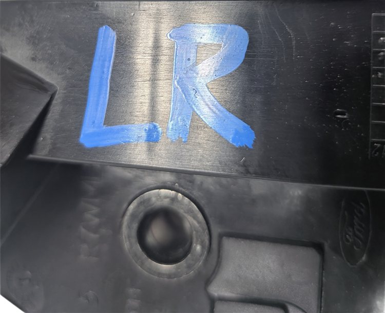 Thumbnail 5: 15 RANGE ROVER EVOQUE L538 REAR LEFT/RIGHT SEAT BACK LOCK LATCH SET/2 (Almond)
