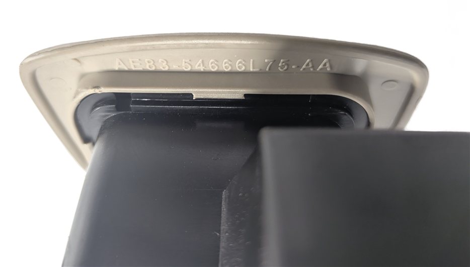 Thumbnail 8: 15 RANGE ROVER EVOQUE L538 REAR LEFT/RIGHT SEAT BACK LOCK LATCH SET/2 (Almond)