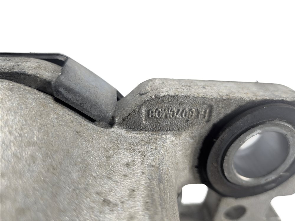 Thumbnail 8: 2015 RANGE ROVER EVOQUE (L538) LEFT AUTOMATIC TRANSMISSION MOUNT BRACKET