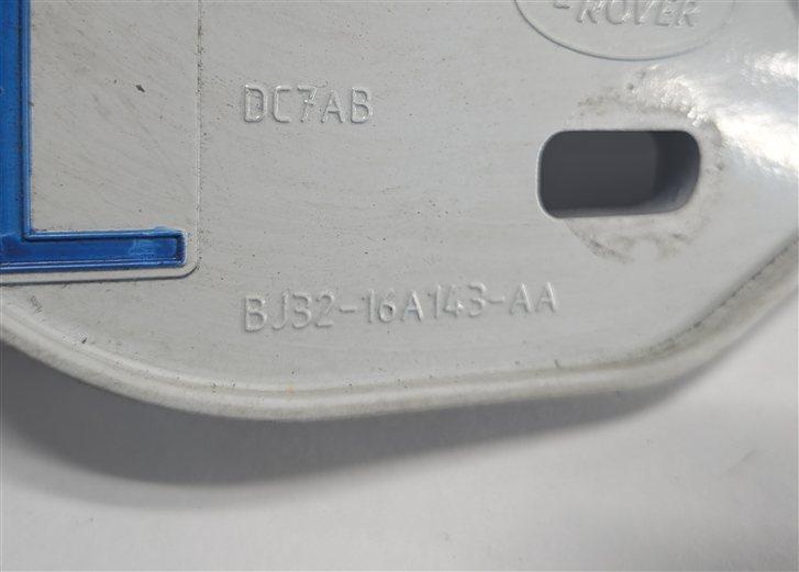Thumbnail 5: 2015 RANGE ROVER EVOQUE L538 FRONT LEFT/RIGHT FENDER SUPPORT MOUNT BRACKET SET/2