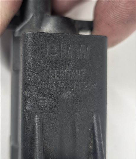 Thumbnail 7: 15-16 BMW 228i xDrive F22 2.0L N26 ENGINE OIL PRESSURE CONTROL SOLENOID VALVE