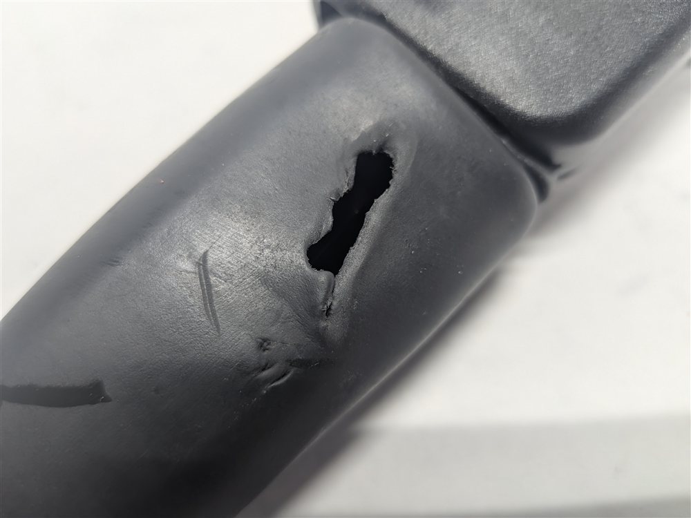 Thumbnail 6: 2012-2019 BMW 2 3 4 SERIES (F22 F30 F32) LEFT FRONT DRIVER SEATBELT RECEIVER