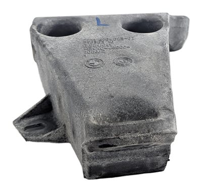 Thumbnail 2: 2016 BMW 228I (F22) 2.0L (N26) ENGINE LEFT DRIVER MOTOR MOUNT SUPPORT BRACKET