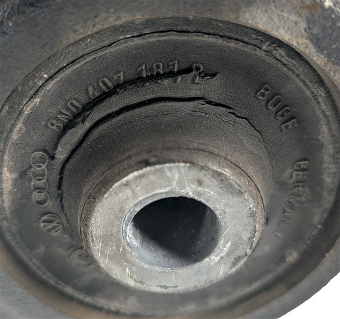 Thumbnail 7: 2000-2006 AUDI TT FRONT RIGHT PASSENGER LOWER CONTROL ARM SUSPENSION