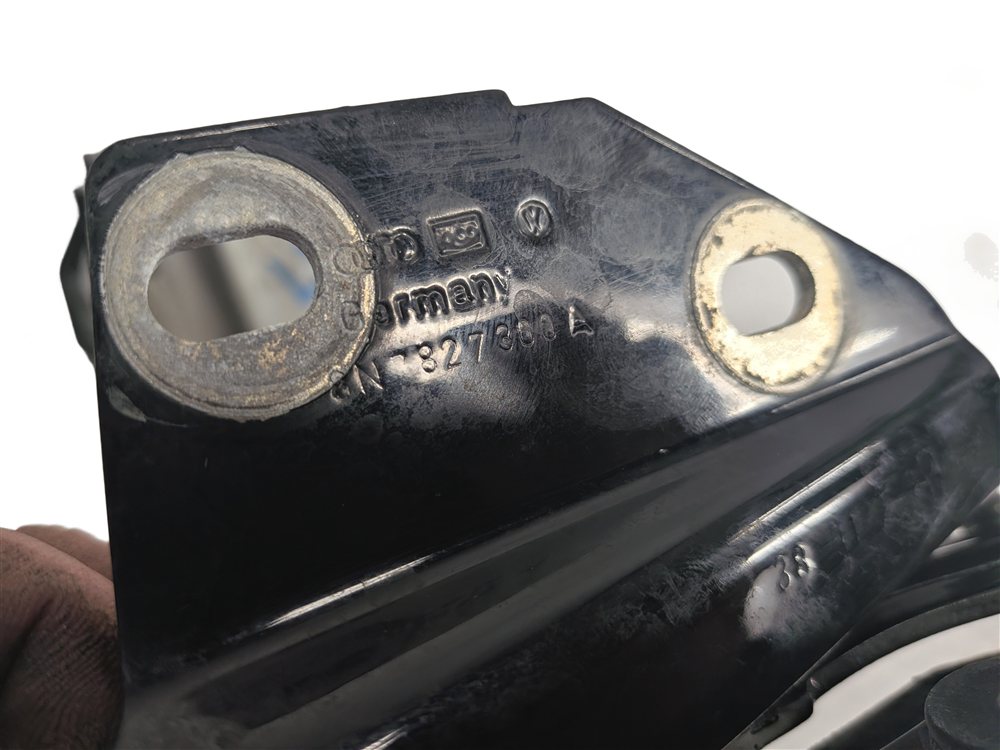 Thumbnail 6: 2001-2006 AUDI TT REAR TRUNK LID DECK HINGE LEFT/RIGHT SET/2
