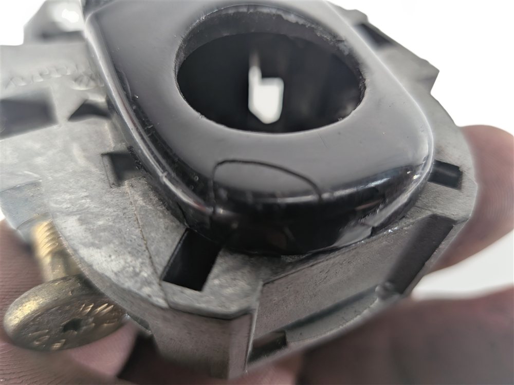 Thumbnail 6: 00-06 AUDI TT FRONT RIGHT OUTSIDE DOOR HANDLE (Black)
