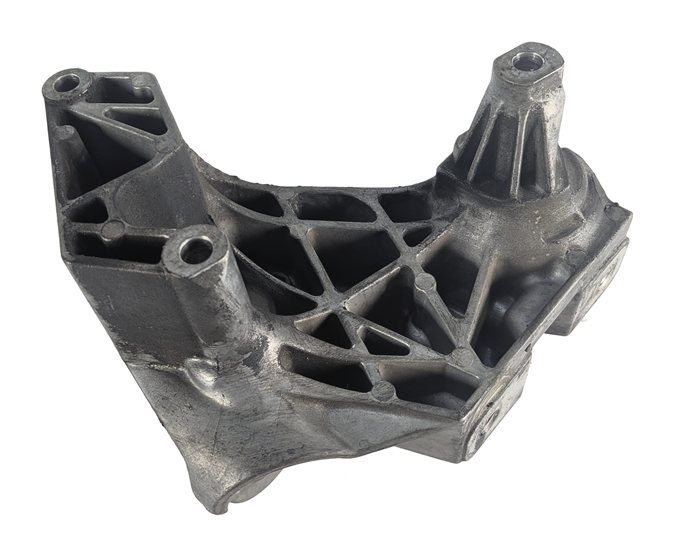 Thumbnail 6: 2002 AUDI TT (MK1) 1.8L (AWP) ENGINE RIGHT MOTOR MOUNT SUPPORT BRACKET