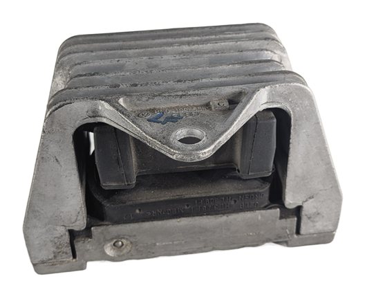 Thumbnail 3: 2002 AUDI TT (MK1) LEFT TRANSMISSION GEARBOX MOUNT w/ BRACKET