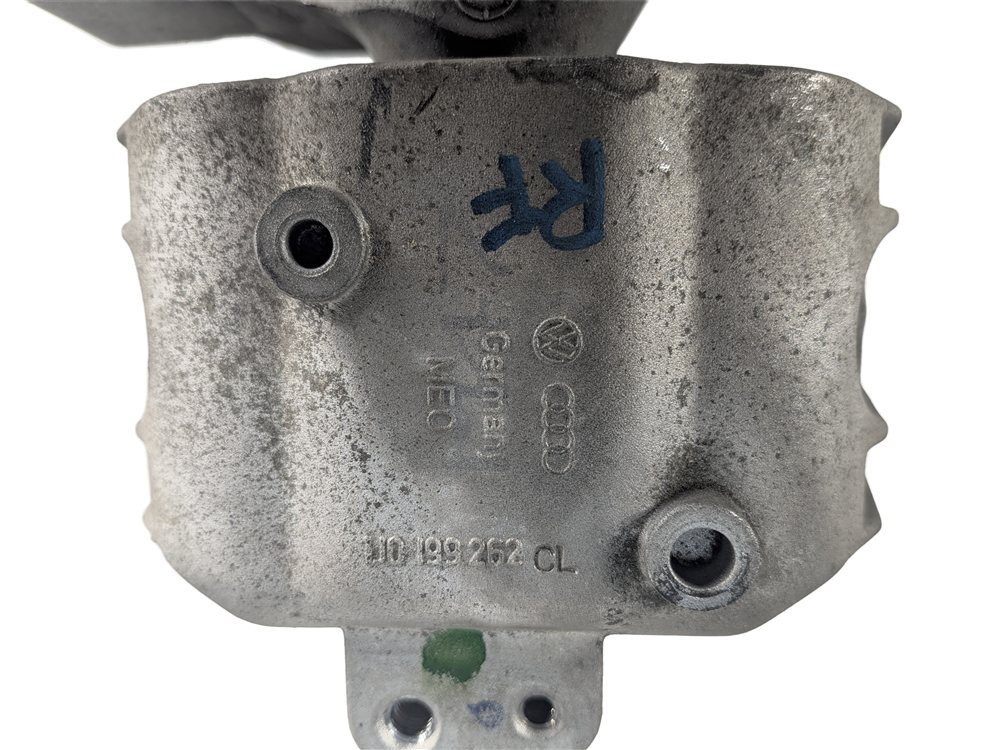 Thumbnail 5: 2002 AUDI TT (MK1) 1.8L (AWP) ENGINE RIGHT MOTOR SUPPORT MOUNT w/ BRACKET