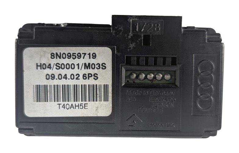 Thumbnail 2: 2002 AUDI TT (MK1) HOMELINK GARAGE DOOR OPENER SWITCH PANEL