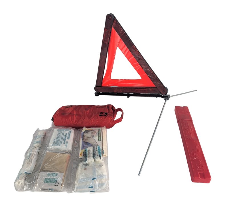 2002 AUDI TT (MK1) FIRST AID EMERGENCY KIT w/WARNING TRIANGLE