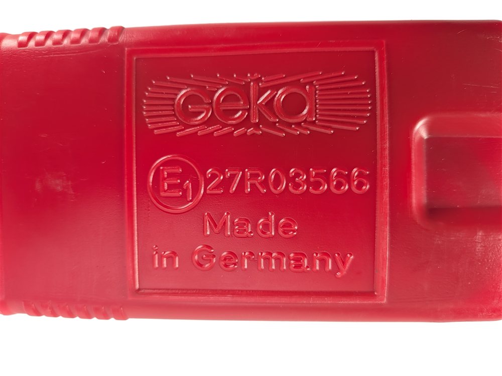 Thumbnail 7: 2002 AUDI TT (MK1) FIRST AID EMERGENCY KIT w/WARNING TRIANGLE