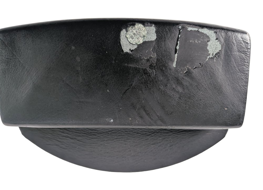 Thumbnail 4: 2002 AUDI TT (MK1) FRONT RIGHT CENTER CONSOLE GRAB HANDLE w/KNEE PAD
