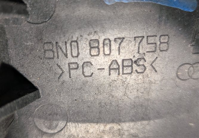 Thumbnail 4: 2002 AUDI TT (MK1) FRONT RIGHT BUMPER HEADLIGHT WASHER COVER (Black)