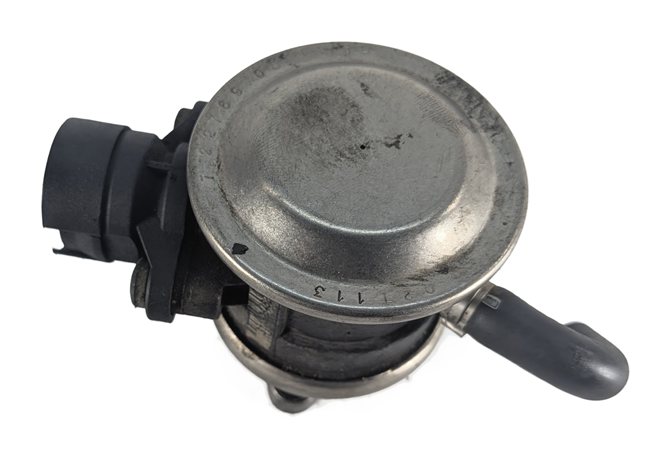 Thumbnail 3: 2002 AUDI TT (MK1) 1.8L (AWP) ENGINE SECONDARY AIR INJECTION COMBI VALVE
