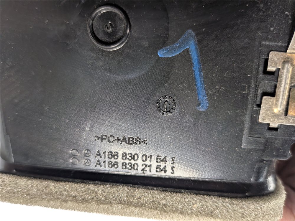 Thumbnail 6: 2012 MERCEDES ML350 (W166) FRONT LEFT DRIVER DASH HEAT AIR AC VENT (Black)