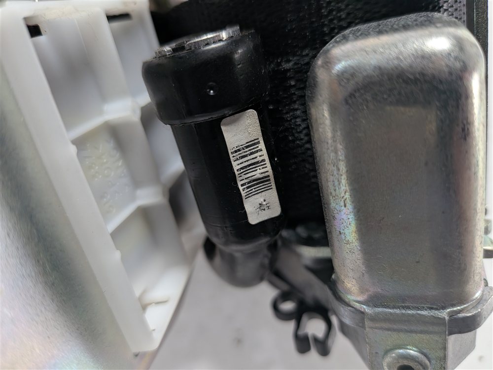 Thumbnail 10: 2012 MERCEDES ML350 (W166) REAR RIGHT SEAT SEATBELT RETRACTOR (Black)