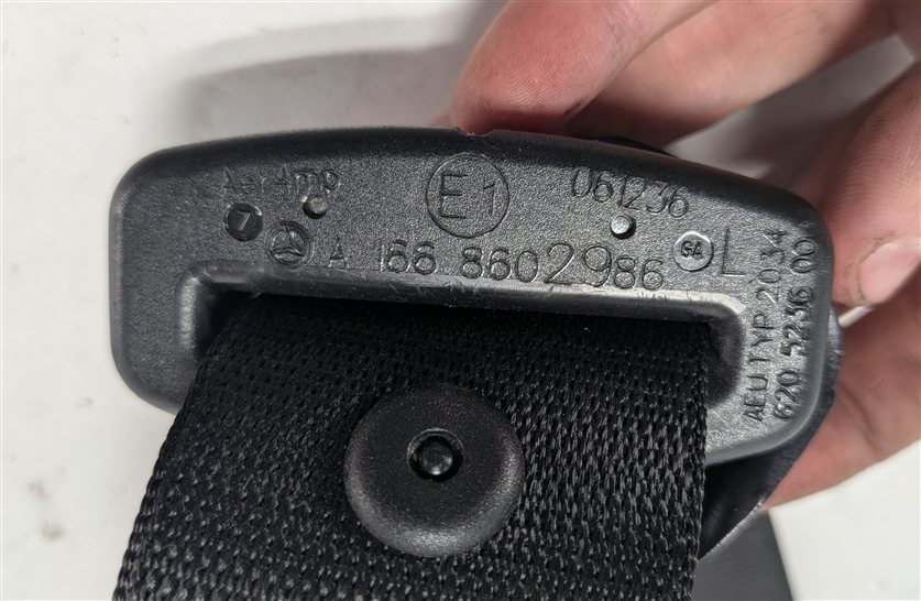 Thumbnail 5: 2012 MERCEDES ML350 (W166) REAR LEFT SEAT SEATBELT RETRACTOR (Black)