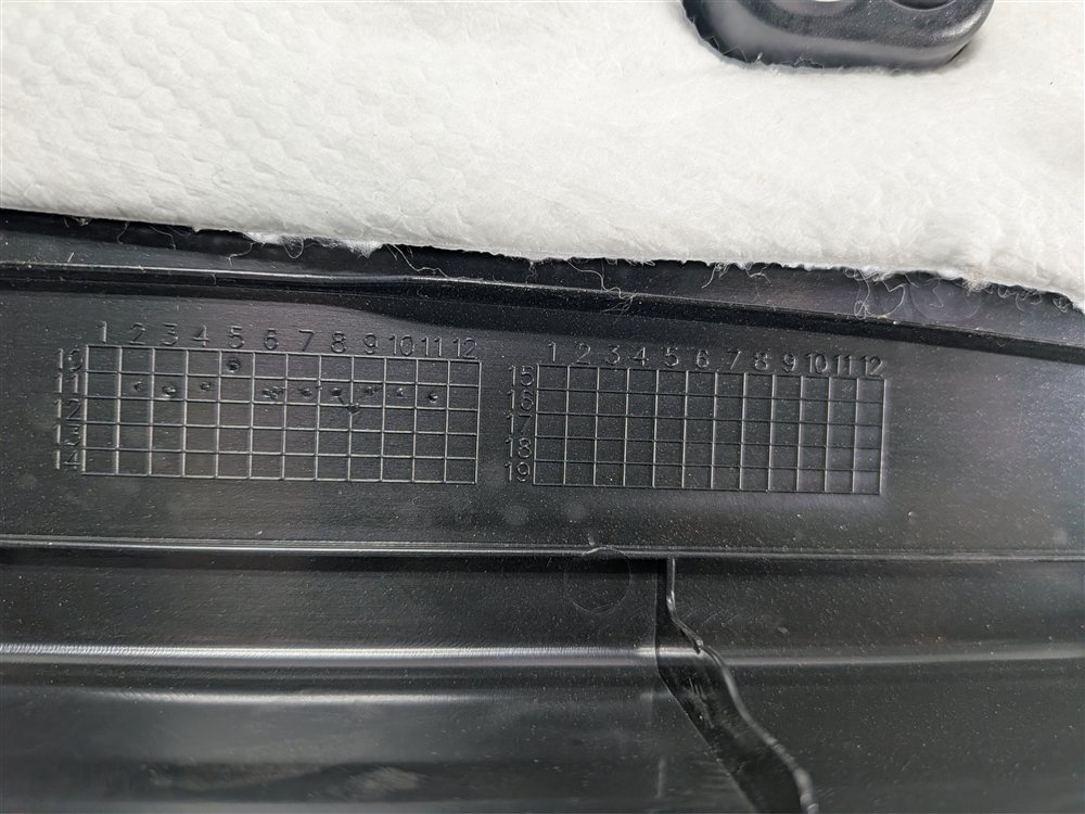Thumbnail 6: 2012 MERCEDES ML350 (W166) REAR TRUNK TAILGATE HATCH SILL SCUFF PLATE TRIM