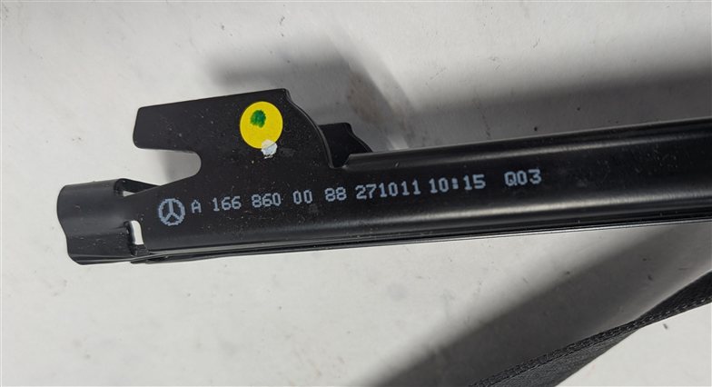 Thumbnail 7: 12-16 MERCEDES GL CLASS (X166) FRONT RIGHT PASSENGER SEATBELT RETRACTOR (Black)
