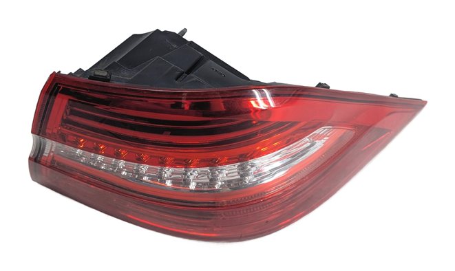 Thumbnail 4: 12-15 MERCEDES ML-CLASS (W166) REAR RIGHT PASSENGER LED TAILLIGHT BRAKE LIGHT