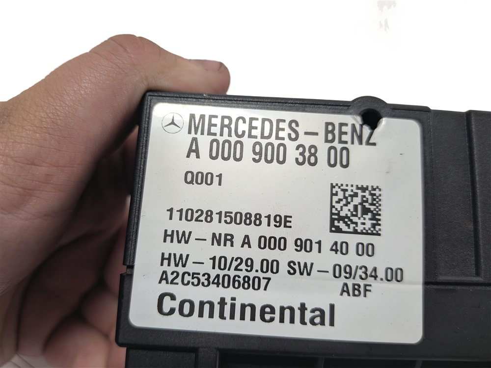 Thumbnail 5: 2012 MERCEDES ML350 (W166) DIESEL - FUEL PUMP CONTROL MODULE