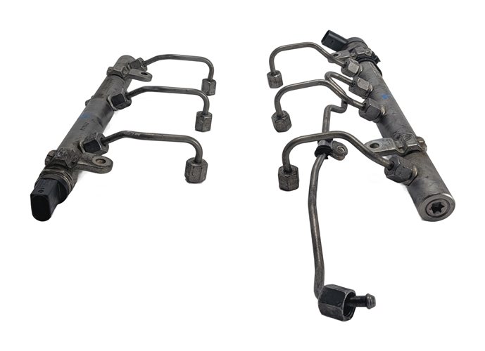 Thumbnail 2: 2012 MERCEDES ML350 W166 3.0L 642.826 ENGINE LEFT/RIGHT FUEL RAIL SET/2 w/LINES