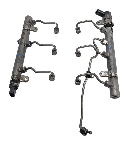 Thumbnail 3: 2012 MERCEDES ML350 W166 3.0L 642.826 ENGINE LEFT/RIGHT FUEL RAIL SET/2 w/LINES
